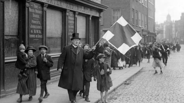 Children being evacuated from the streets around O'Connell Street during the Battle of Dublin