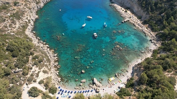 Anthony Quinn Bay. Photo courtesy of Dee Mullins.